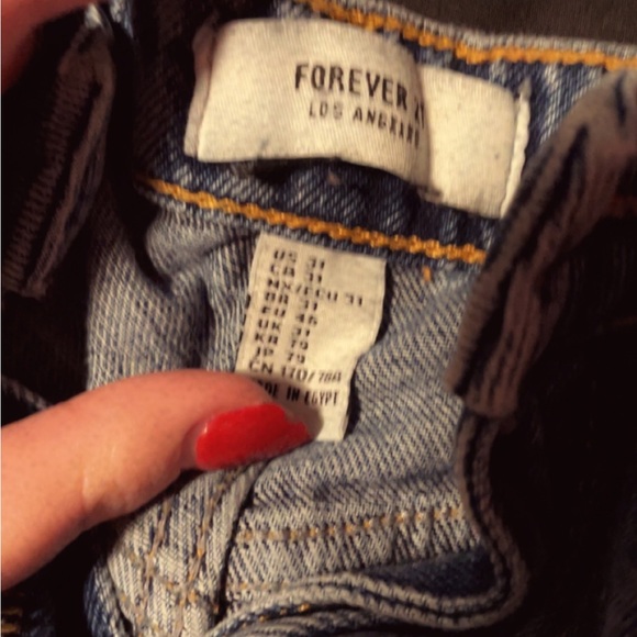 Shorts - Picture 2 of 3